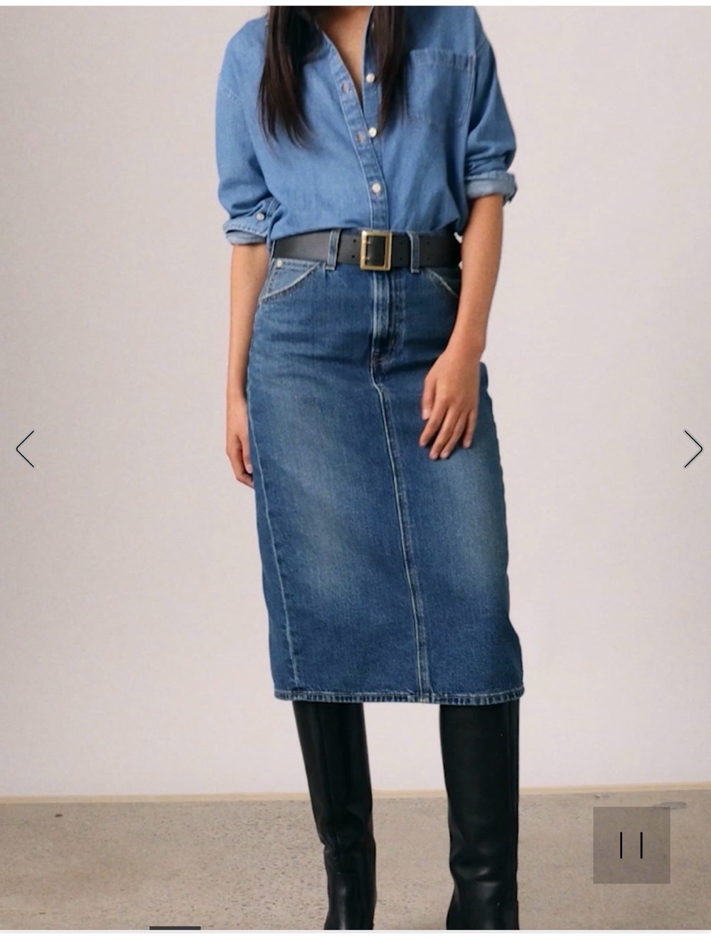 LEVI’S  Classic Blue Denim Pencil Skirt high rise back slit size 29!(8)